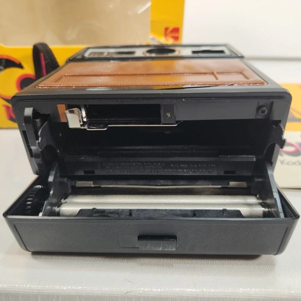 Vintage 1978‎ Kodak Colorburst 100 Instant Camera w/ Box and Manual